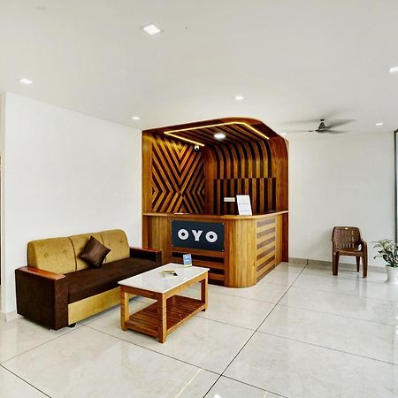 Pāppinisseri Hotel O Grand Parassini מראה חיצוני תמונה
