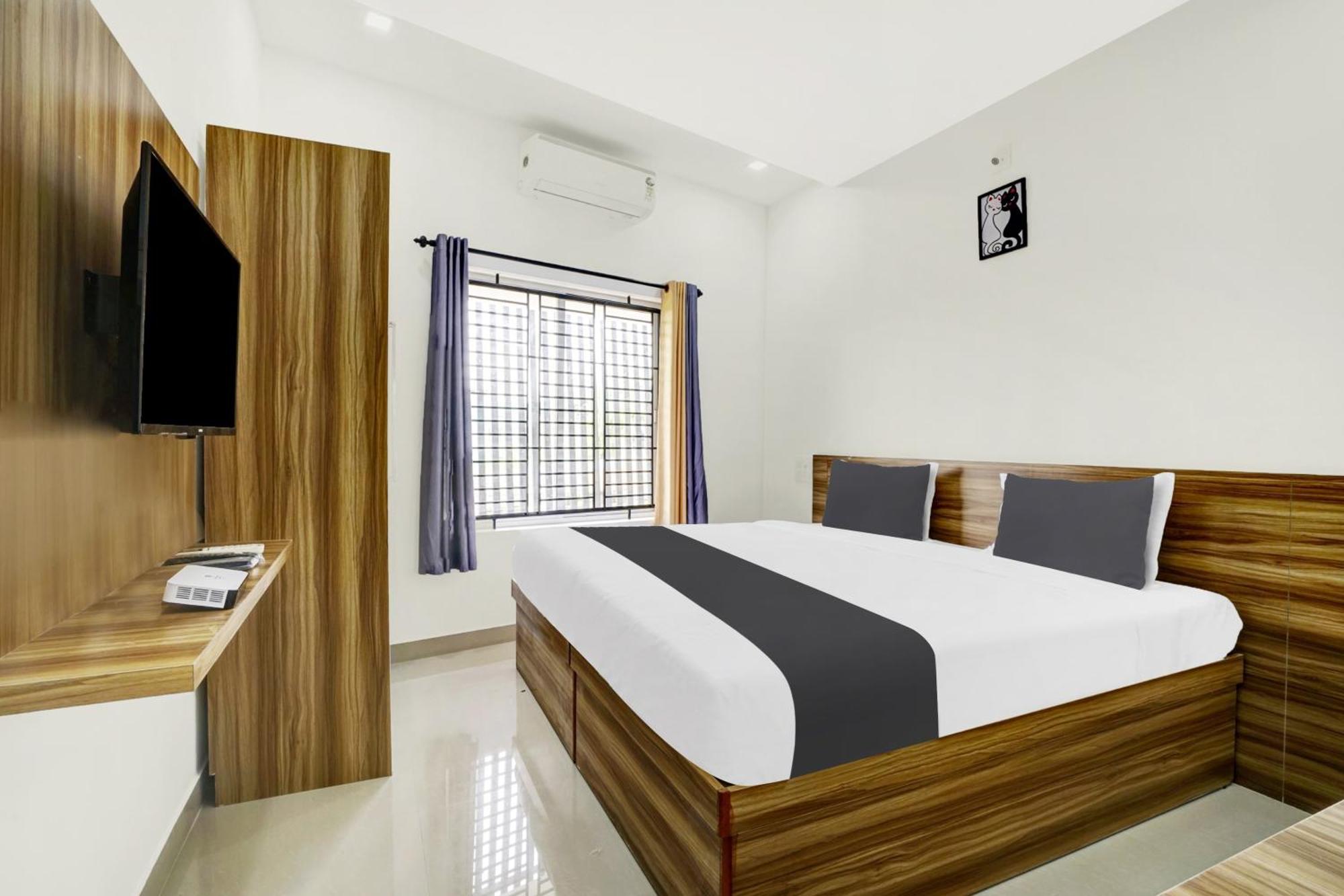 Pāppinisseri Hotel O Grand Parassini מראה חיצוני תמונה
