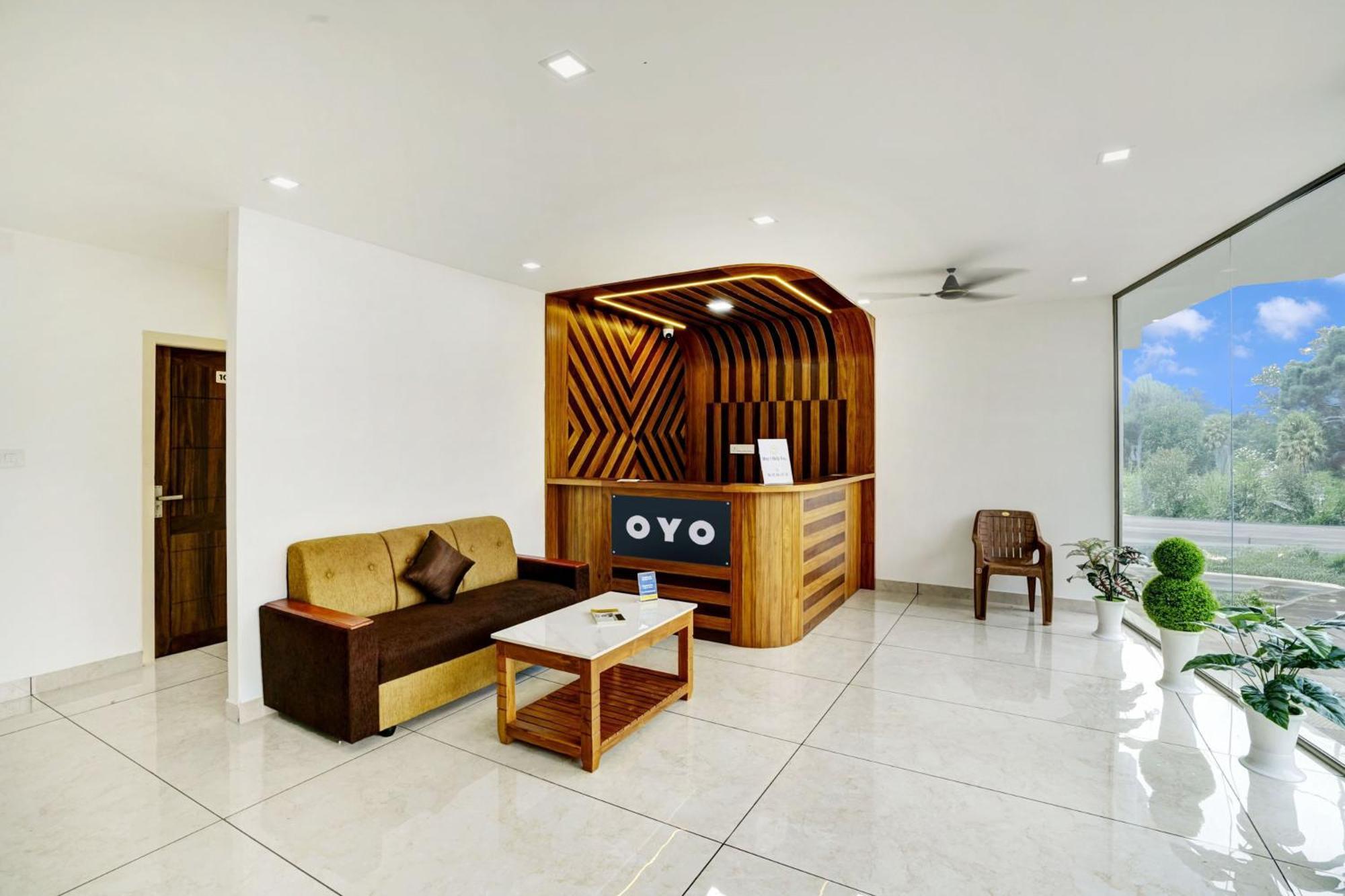 Pāppinisseri Hotel O Grand Parassini מראה חיצוני תמונה