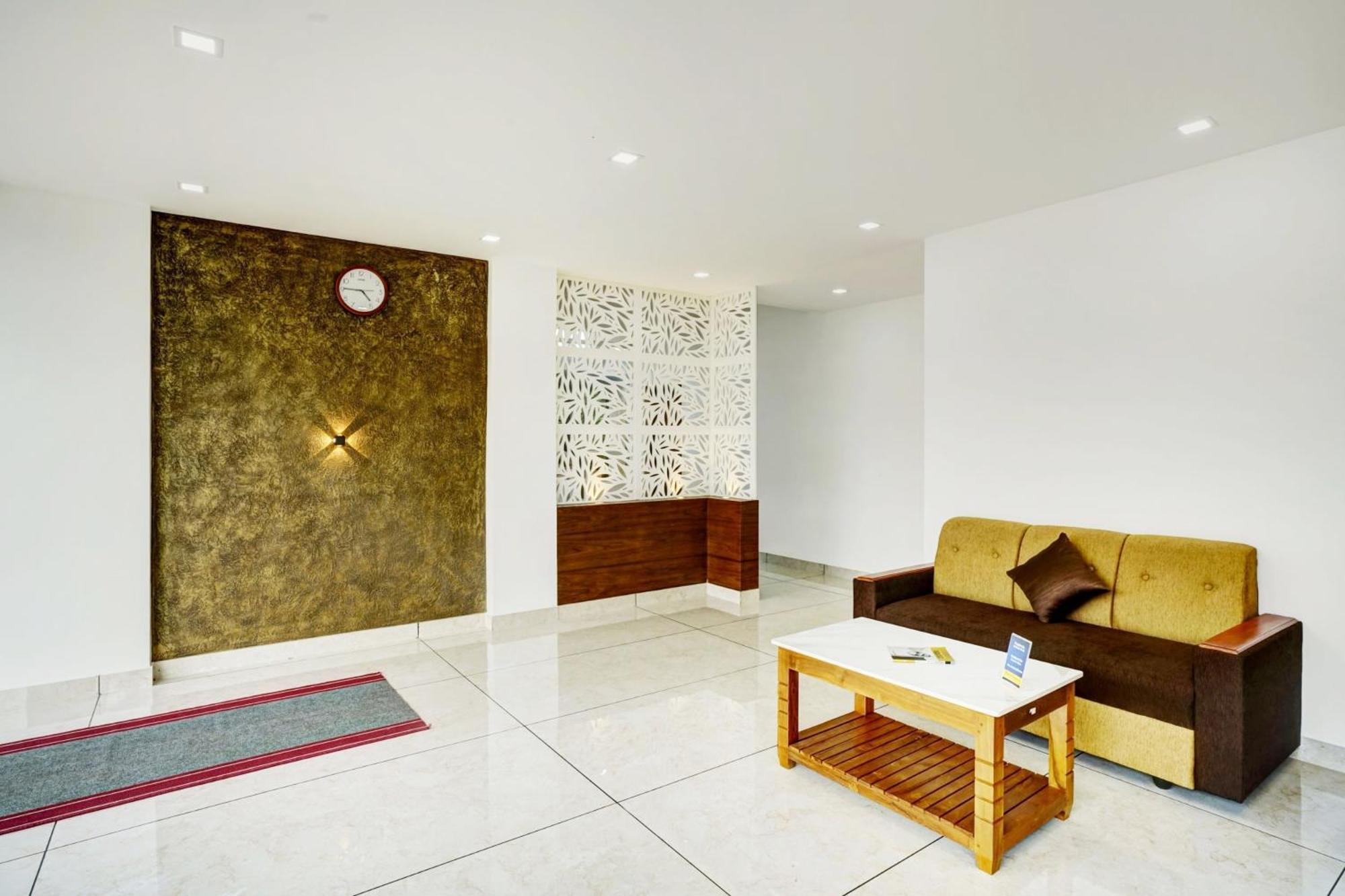 Pāppinisseri Hotel O Grand Parassini מראה חיצוני תמונה