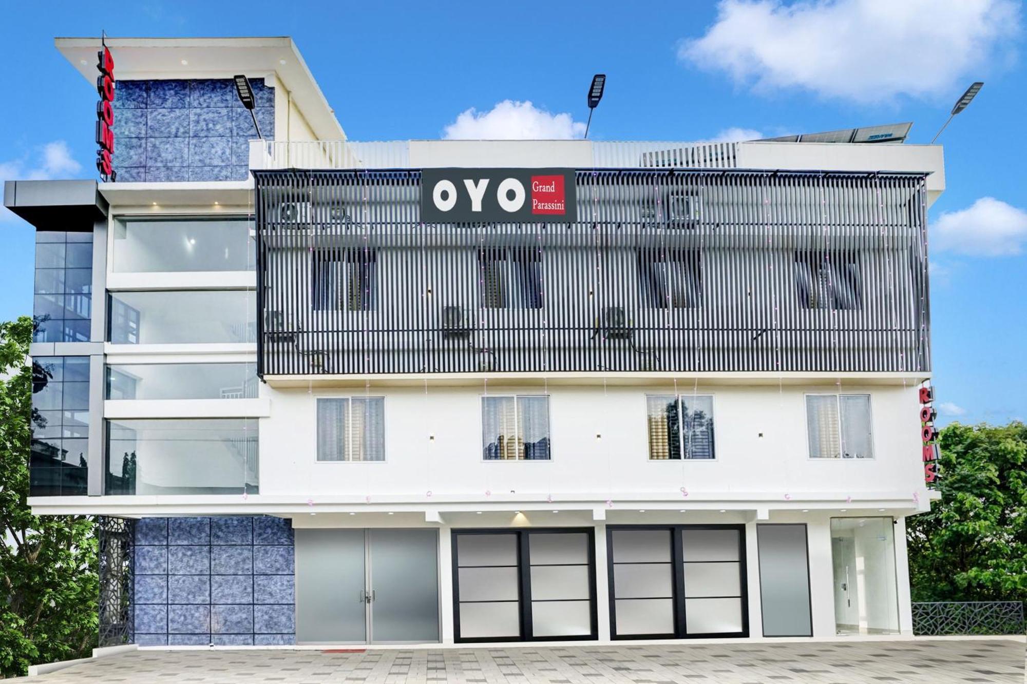Pāppinisseri Hotel O Grand Parassini מראה חיצוני תמונה