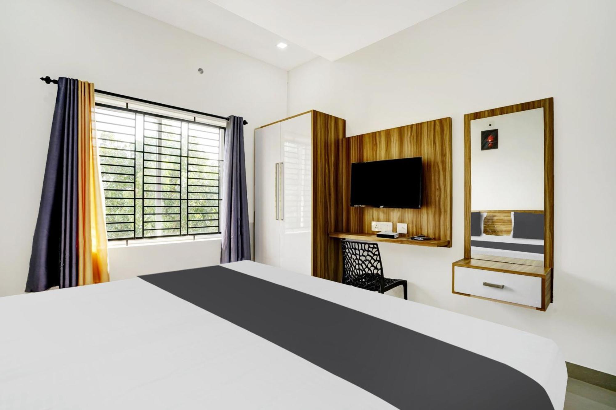 Pāppinisseri Hotel O Grand Parassini מראה חיצוני תמונה